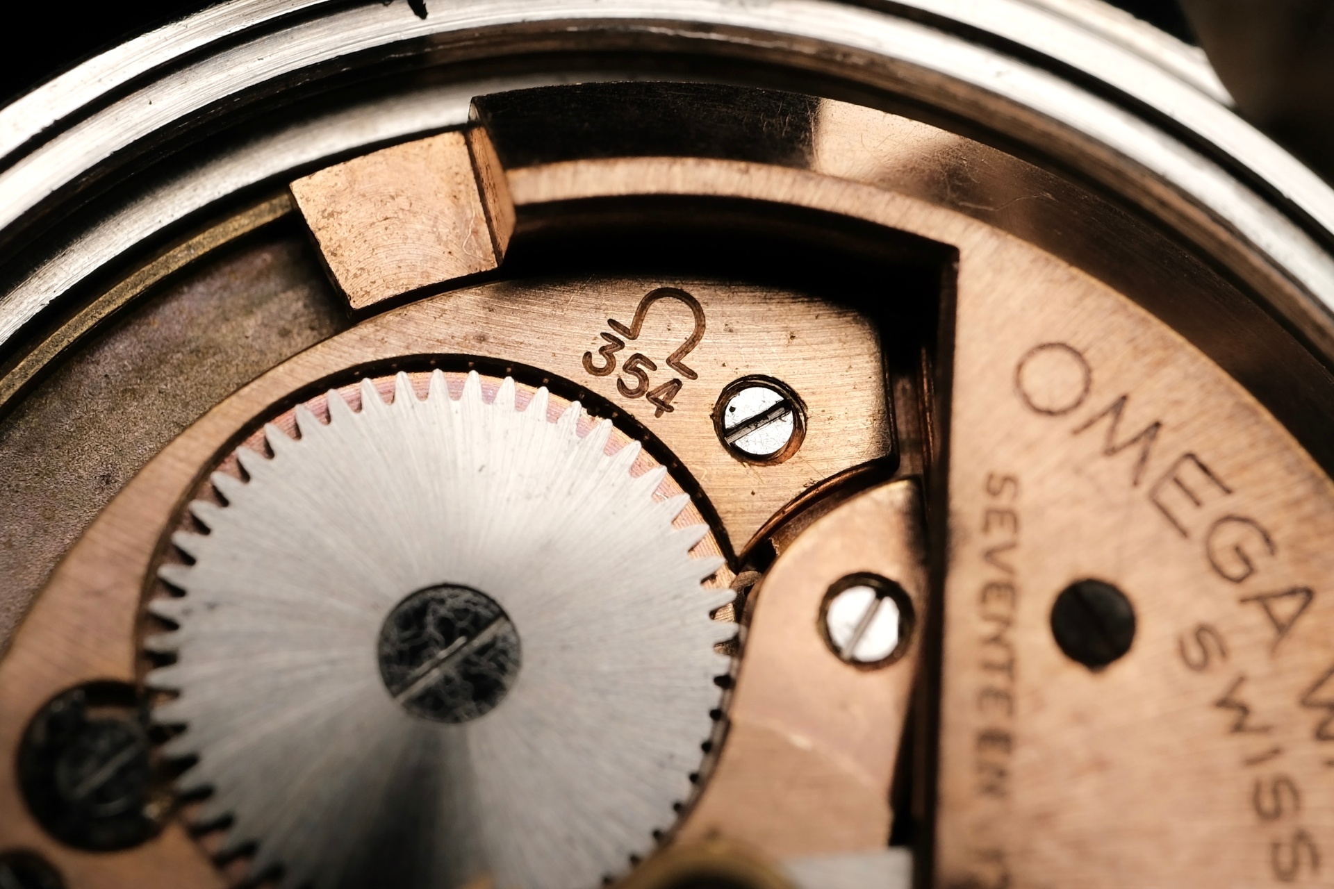 Omega caliber 354 bumper movement with signed rotor