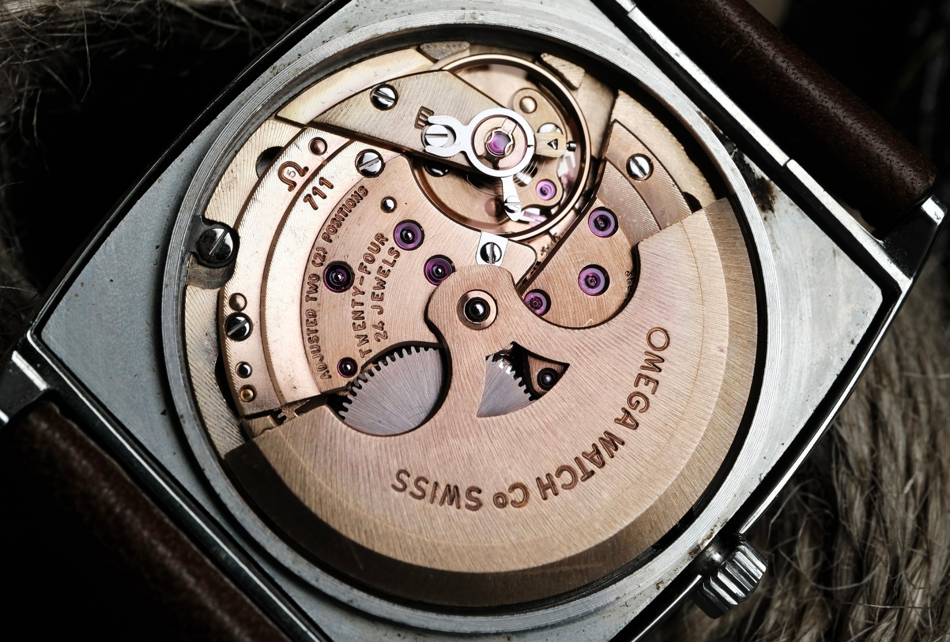 Omega automatic movement with rotor