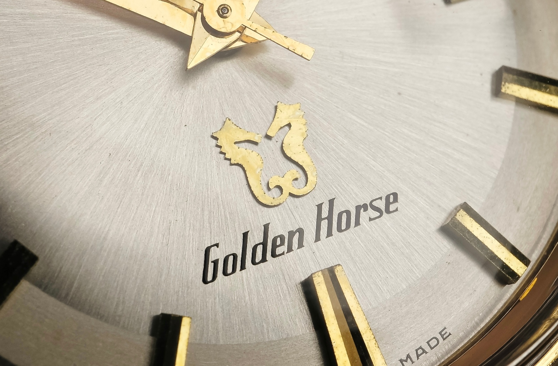 Rado Golden Horse seahorse logo